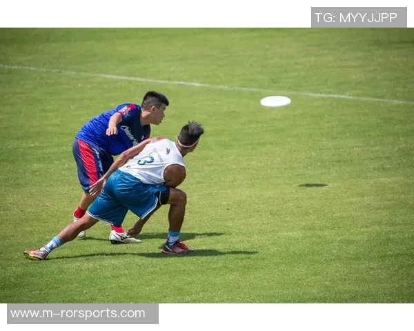 重庆飞盘队在运动飞盘意识排行榜中荣获第九名展现出色竞技实力与团队精神